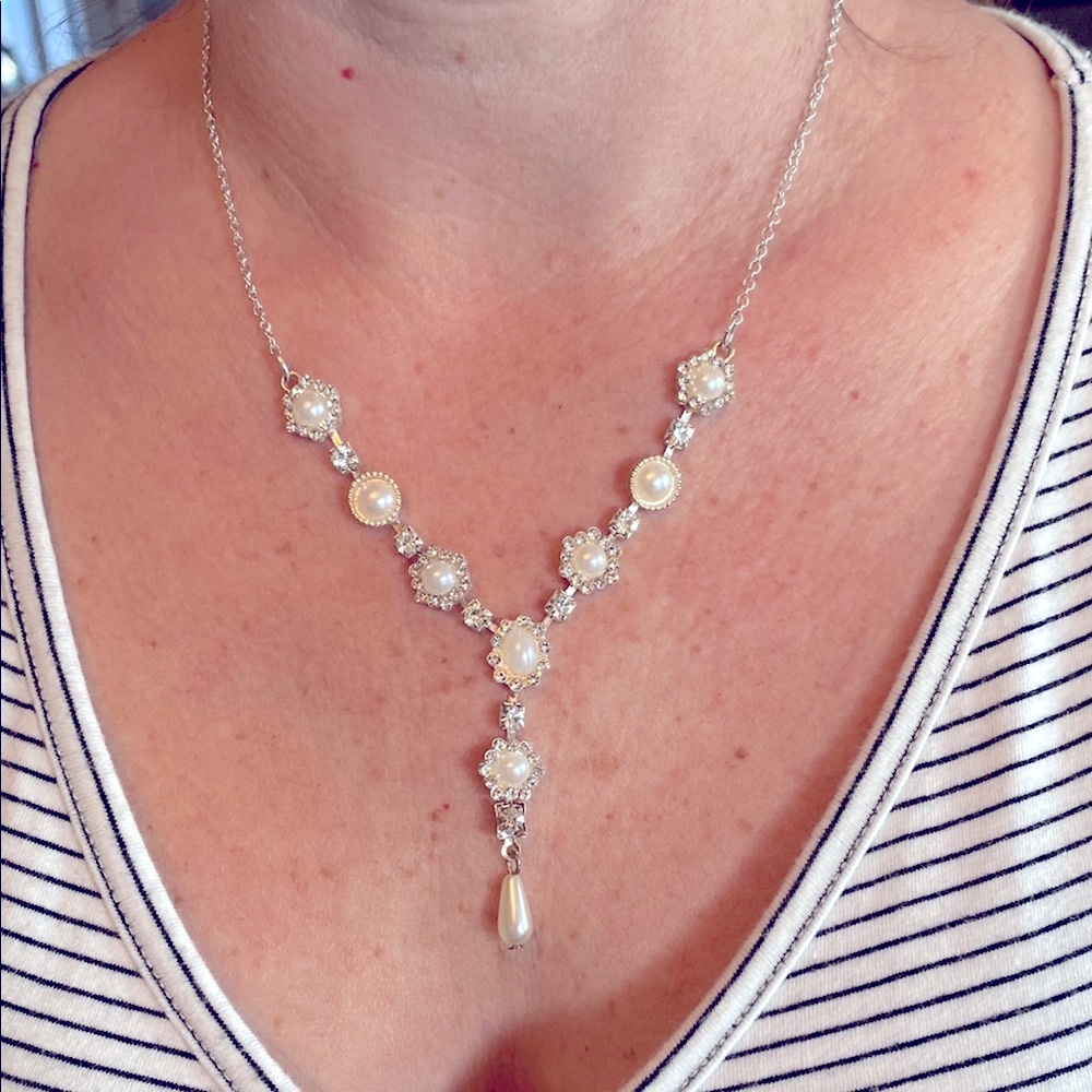 Sophisticated Silver and White Pearl Necklace